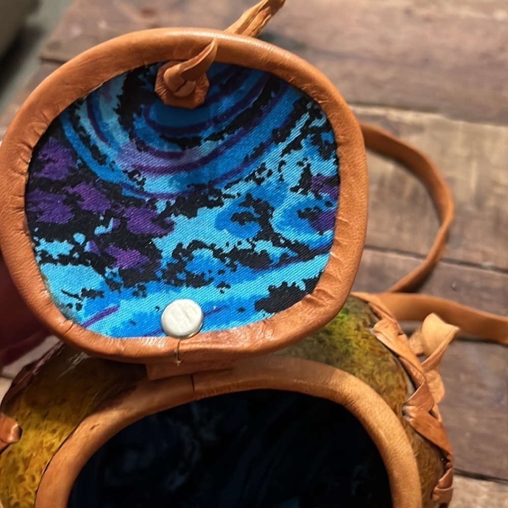 COCONUT mini purse 🥥. Make me an offer - Picture 4 of 17